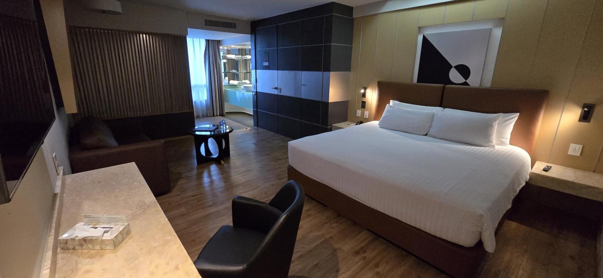 Ramada By Wyndham Mexico City Santa Fe Exteriör bild