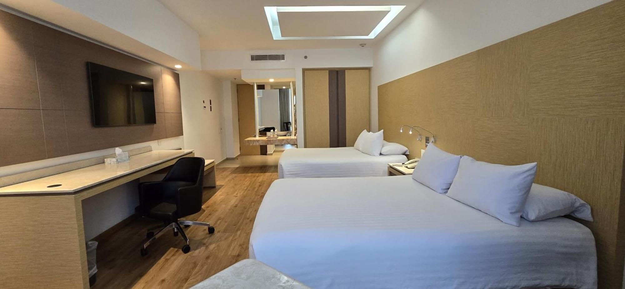 Ramada By Wyndham Mexico City Santa Fe Exteriör bild